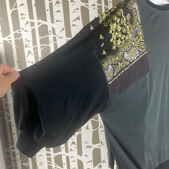 We The Free Feelin' It Studded Patchwork Mixed Media Oversized Hi-Low Top XS - Picture 5 of 8